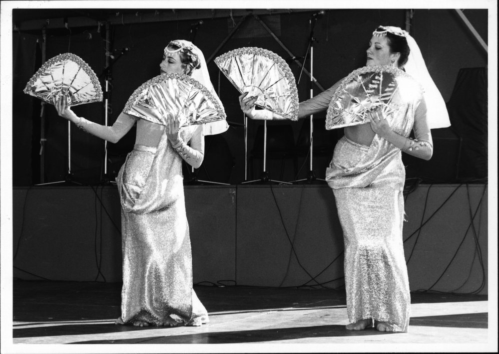 Carrol Maddocks Folkloric dance group