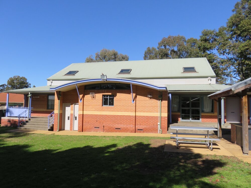 Hassall Grove Neighbourhood Centre, Hassall Grove