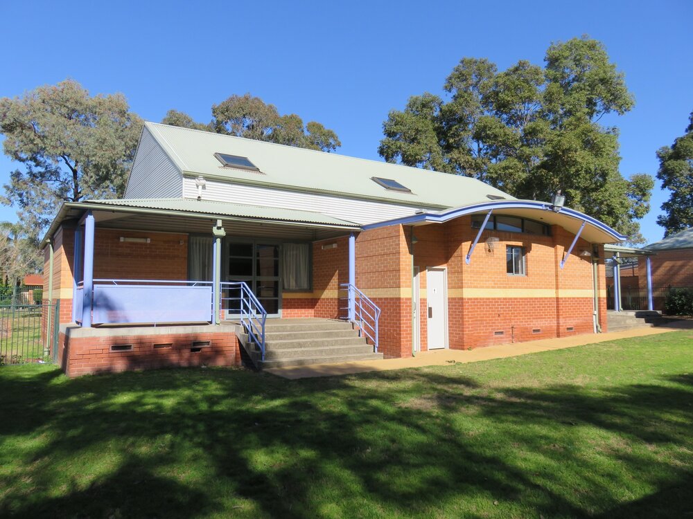 Hassall Grove Neighbourhood Centre, Hassall Grove