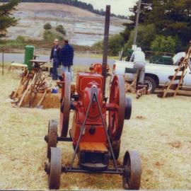 Model steam engine at Prospect Cottage, Prospect Reservoir