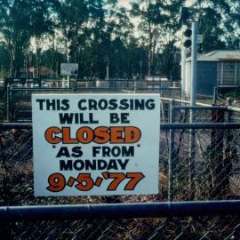 Pedestrian railway crossing sign, Mount Druitt