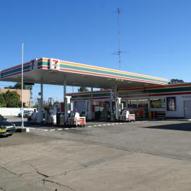 7 Eleven, Riverstone
