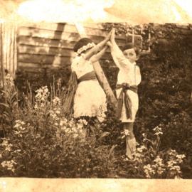Roma and Ian Lawson, Nyngan, 1919