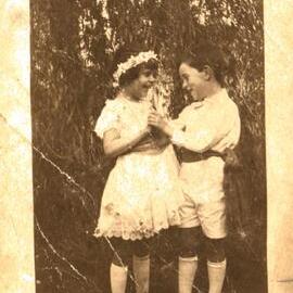 Roma and Ian Lawson, Nyngan, 1919