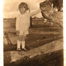 Bruce W. Lawson, Nyngan, 1919