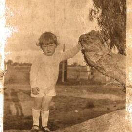 Bruce W. Lawson, Nyngan, 1919