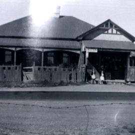 Pam and Jean Caprari, c.1946