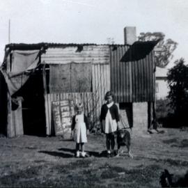 Jean and Pam Caprari, c.1945