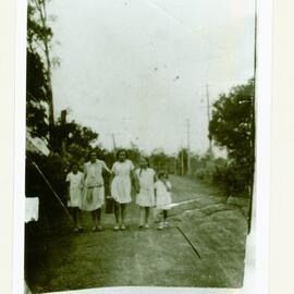 Women and girls, Seven Hills Road, 1935