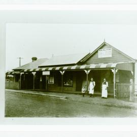 First Davis store, Seven Hills, pre-1917