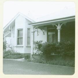 Melrose house side view, Grantham Poultry Research Station, Seven Hills, 1978
