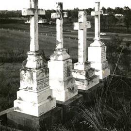Bettington family graves, St Bartholomew's, Prospect