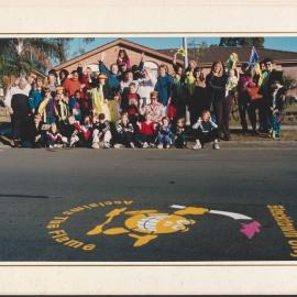 Torch relay spectators, Sydney 2000 Olympics